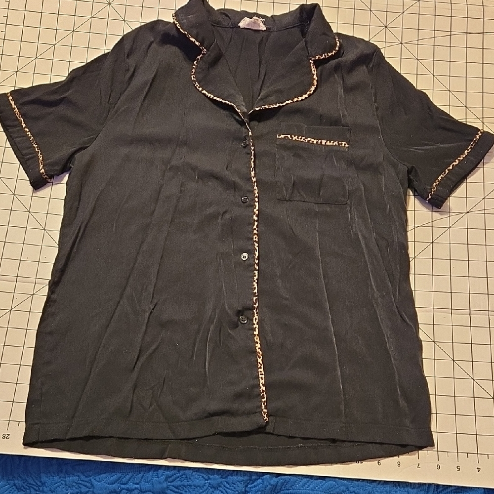 Black Short Sleeve Sleep Shirt Large: E